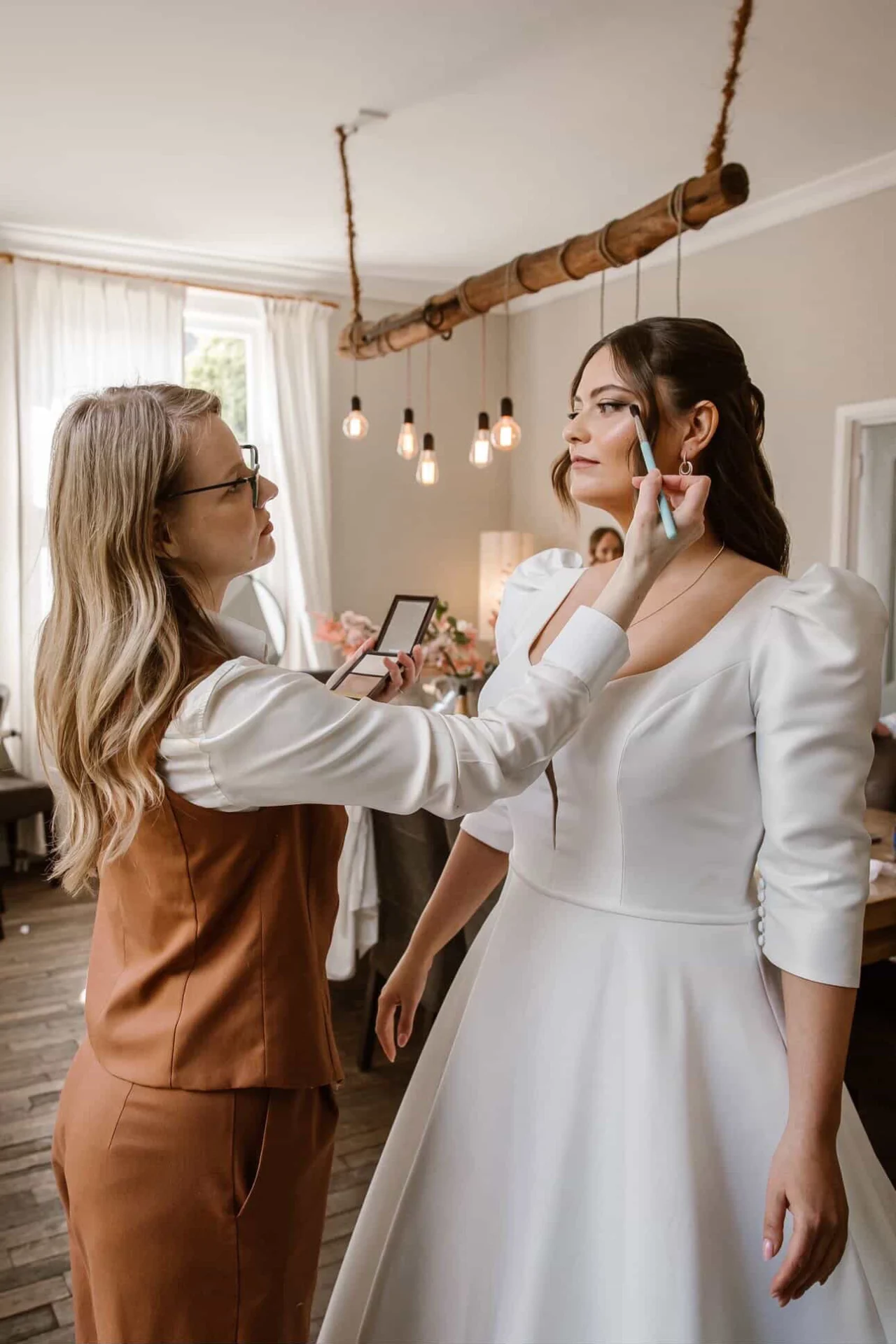 Editorial bridal makeup with luminous skin finish — Natali Hehenkamp, Eindhoven
